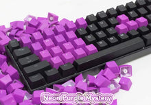 Görseli Galeri görüntüleyiciye yükleyin, Tai-Hao Rubber Gaming Aydınlatmalı Keycaps Set - 22 Keys Rubberized DoubleShot Key Caps (  Purple Mystery )
